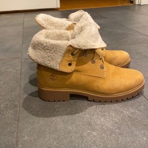 Women’s Timberland premium 6-inch waterproof boots